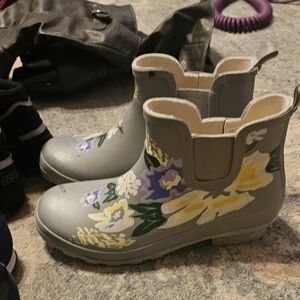 Midi rain boots. Not worn.